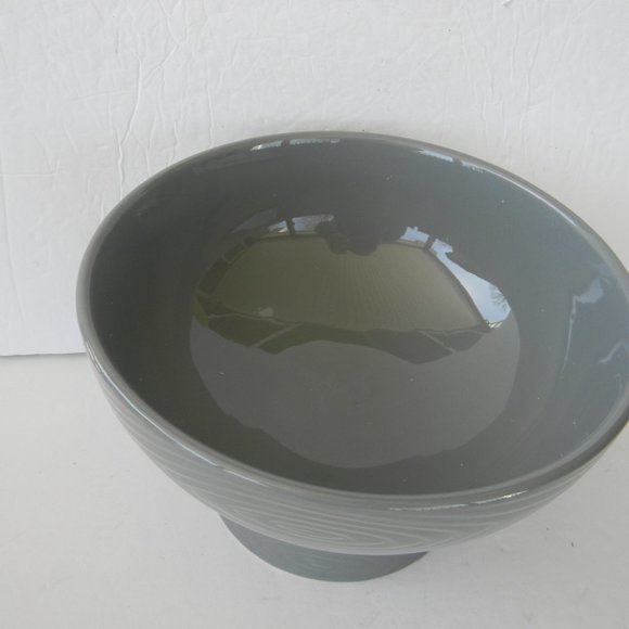 NEW TEMP-TATIONS WOODLAND 2QT PED GREY GRAY PEDESTAL SERVING BOWL - Picture 2 of 3